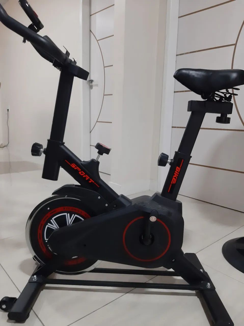 Bicicleta ergometrica, nova  - Foto 3