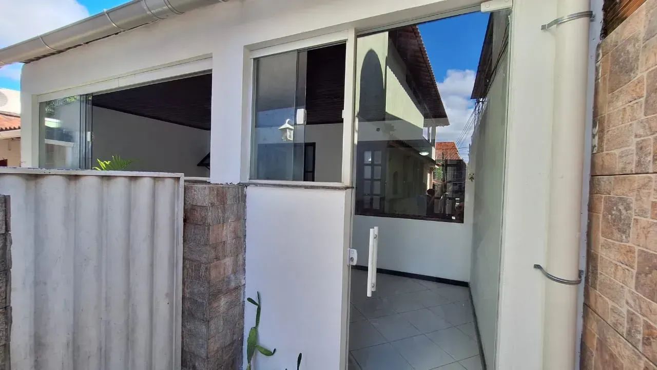 Linda casa bem localizada! - Foto 2
