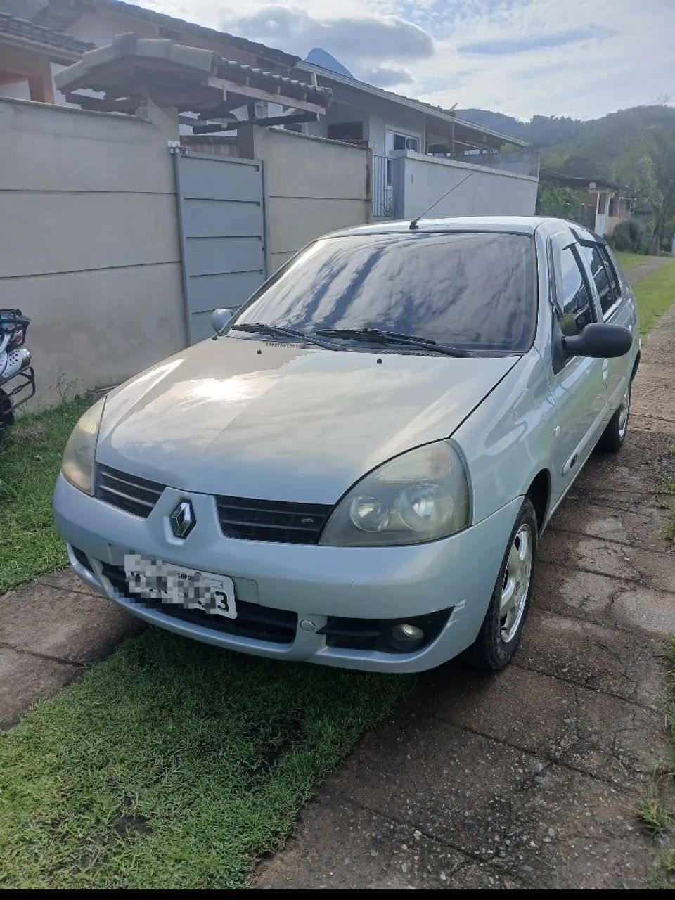 Renault Clio SED. PRIVILÈGE HI-FLEX 1.6 16V 4P 2009