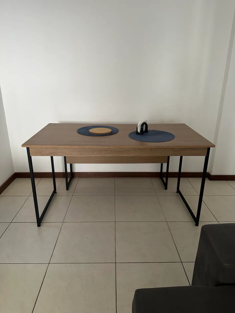 Mesa de jantar + 2 bancos  - Foto 2