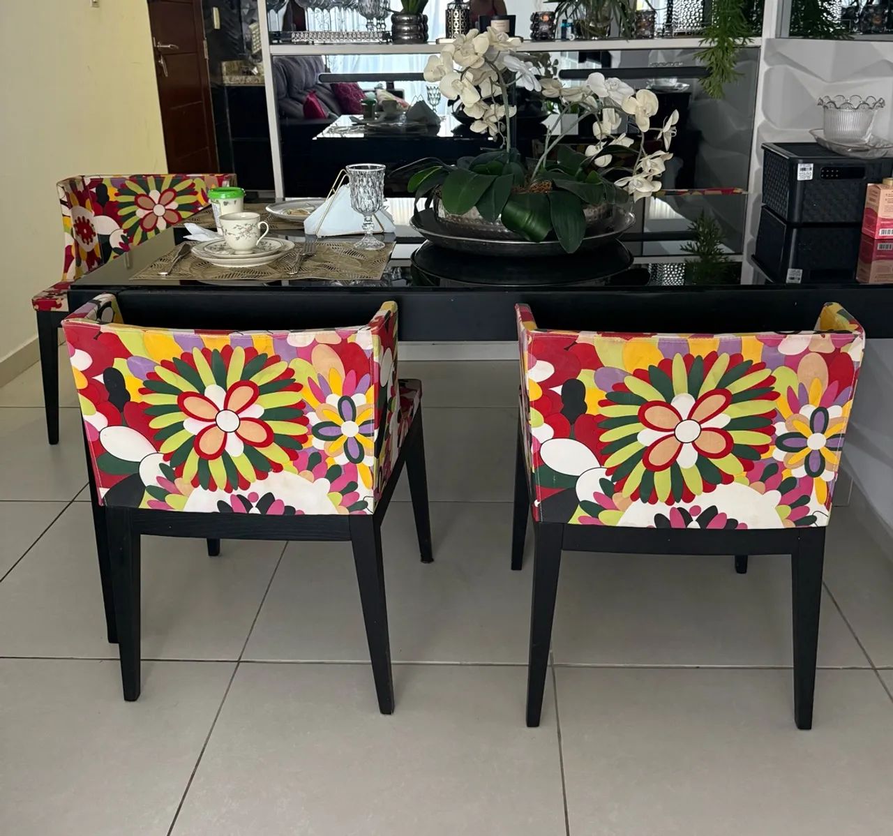 4 cadeiras estilo poltrona coloridas  - Foto 4