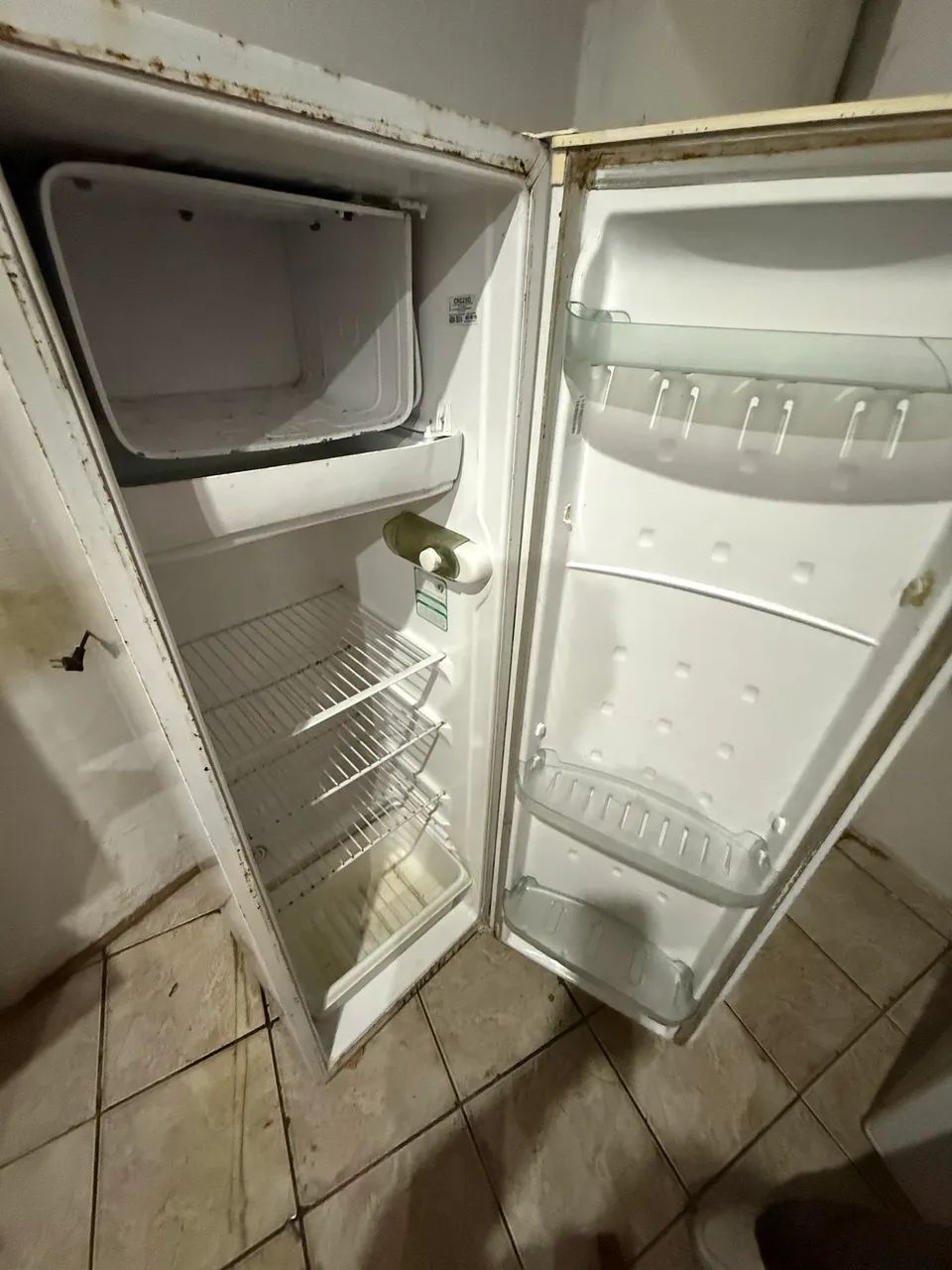 Geladeira não tá funcionando!!!!$80 - Foto 5