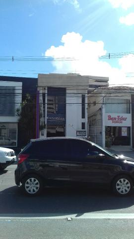 Prédio Comercial com 06 salas na Avenida Tomás Espíndola, Farol
