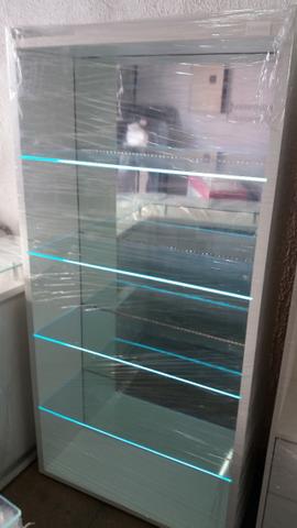 Armário Vitrine LED