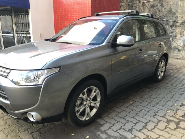 Outlander 2.0 automática completa único dono com teto solar novíssima - Foto 6