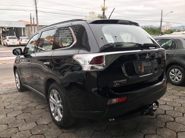 Outlander GT 3.0 4x4 7Lugares 2015 - Foto 8