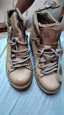 bota para construção civil feminina