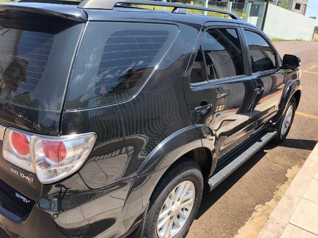 Toyota SW4 SRD 4D 4X4 3.0 TDI Diesel Automática - Foto 6