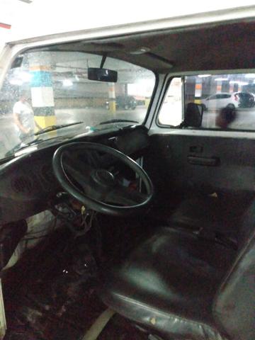 Vendo uma kombi a gasolina 2000 E 2001 - Foto 6