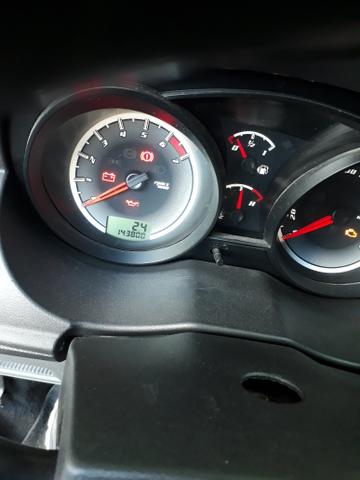 Vendo um carro Ford fiesta completo - Foto 7