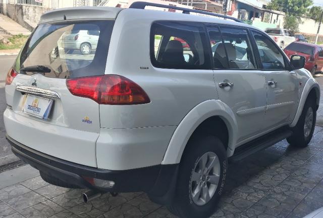 Pajero Dakar HPE 7 Lugares 2013 - Foto 4