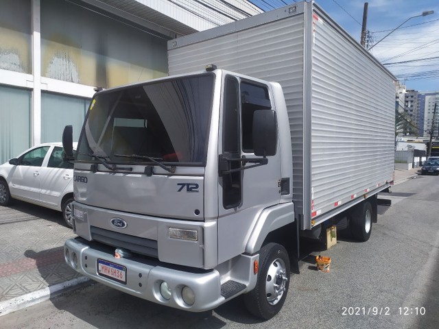 FORD CARGO