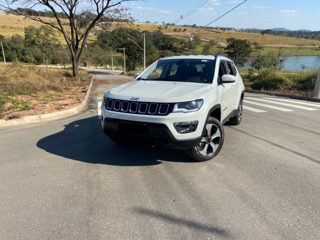 JEEP COMPASS LONGITUDE 2018 DIESEL 4X4 BRANCO PÉROLA