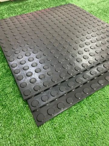 Piso moeda pastilhado 50x50 preto - Foto 2