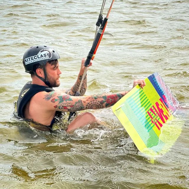 Aulas de kitesurf e equipamentos  - Foto 3