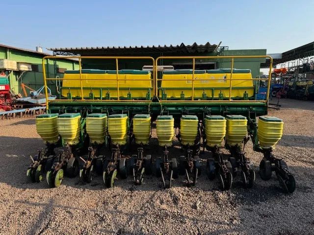 Plantadeira 10 Linhas Ultra Flex Tatu ano 2011 - Foto 6