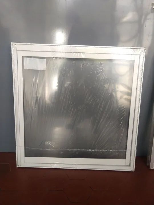 Janela maxiar de alumínio 60x60cm - Foto 2