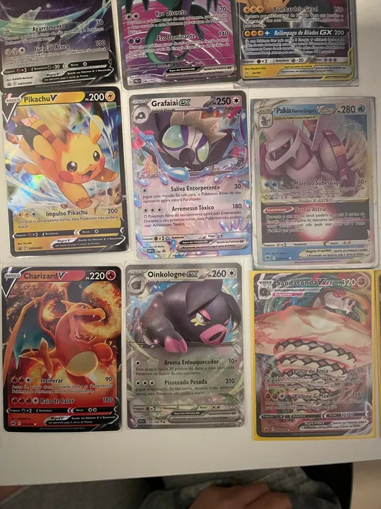 coleção de cartas pokémon (com a caixa) ex,gx aliados, etc mais de 100 cartas