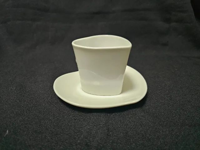 Xícara de porcelana de coleção em formato de coração - Foto 3