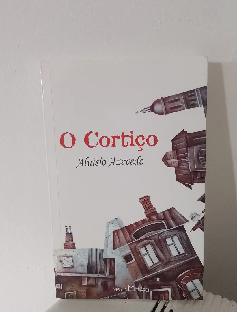 Livro "O Cortiço" de Aluísio Azevedo