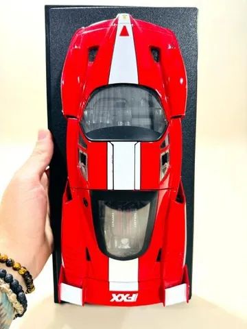Miniatura Ferrari Enzo Fxx Hot Wheels 1/18 - Hobbies e coleções