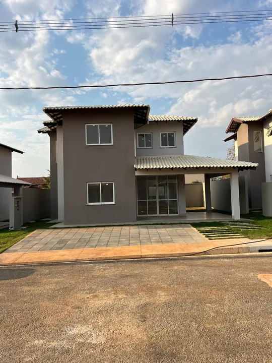 Sobrado em Chapada dos Guimarães- MT. Bairro Bom Clima no condomínio Plaza Residences