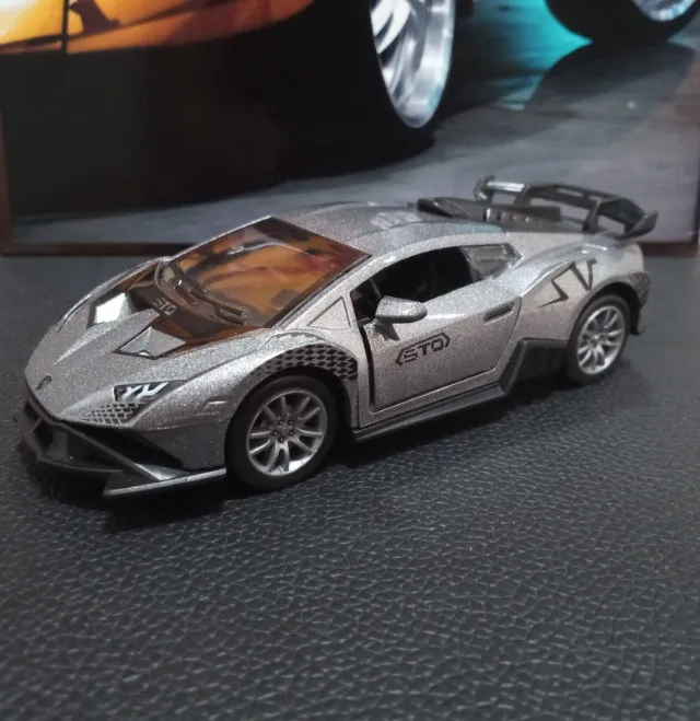 Carrinho Miniatura Lamborghini Huracan Cinza