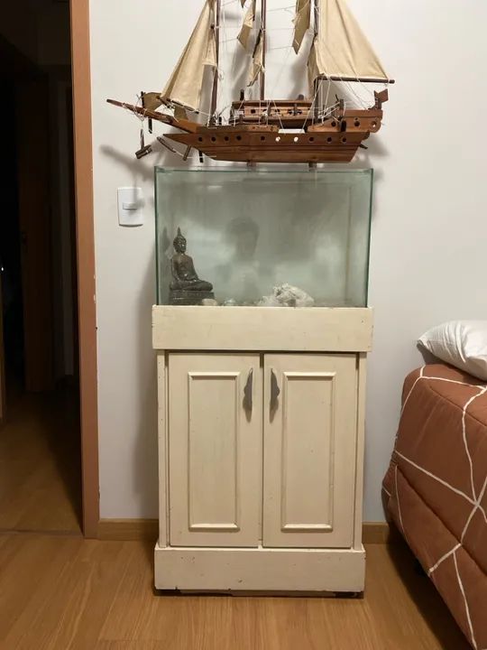 Aquário com móvel completo 