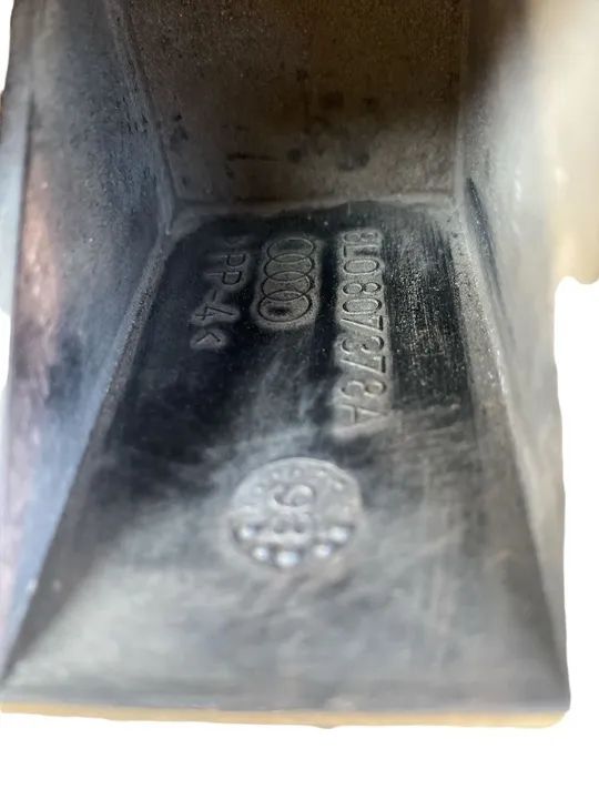 Guia E Acabamento Parachoque Traseiro Direito Audi A3 99/03 - Foto 4