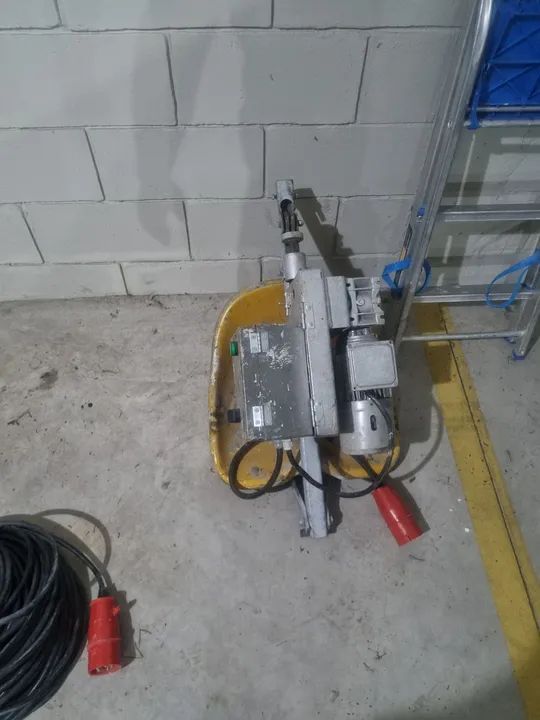 Cadeirinha  eletrica  mas cabo de luz novo  - Foto 4