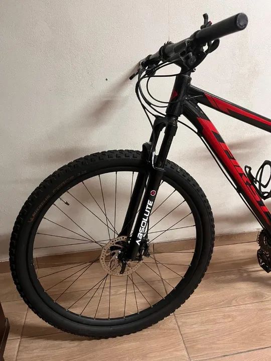 Bicicleta First Aro 29 usada - Foto 2