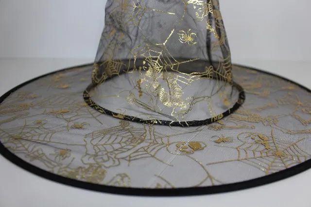 Chapéu Bruxa - Estampa Preta com Dourado - Foto 2