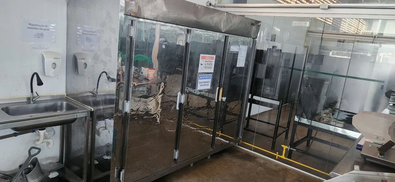 Geladeira Industrial em Aço Inox 3 portas 3000l - Foto 6