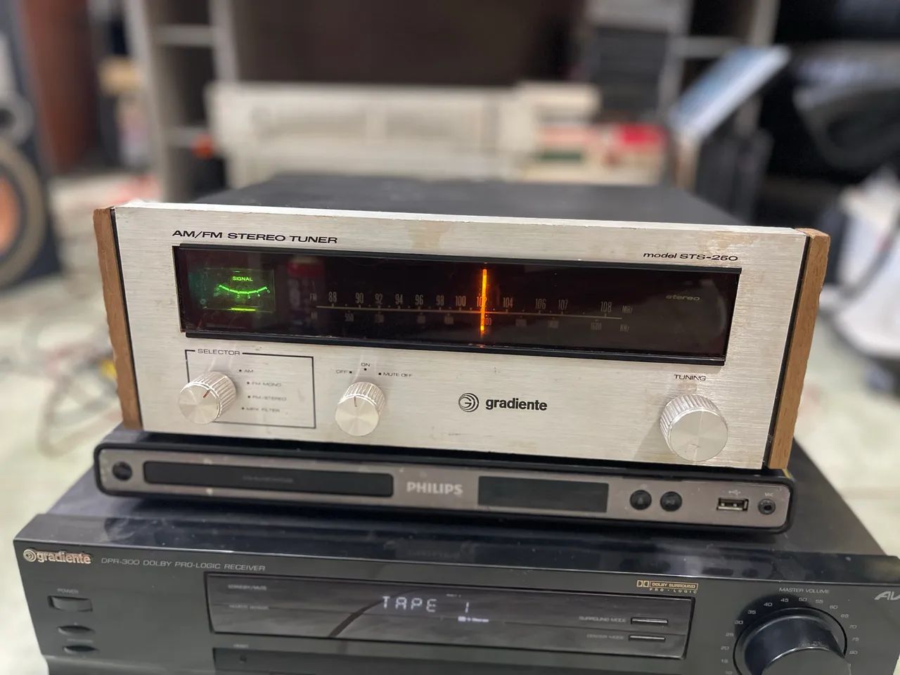 STS-250 Gradient AM/FM Tuner – In Working Condition; Please Read the Listing64728254136193120