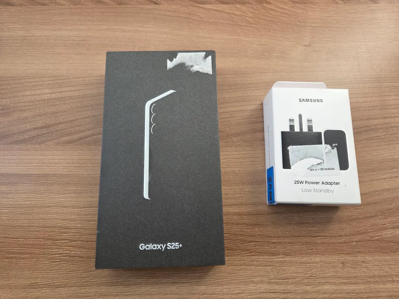 Samsung Galaxy S25 plus 256gb novo na caixa + Power adapter