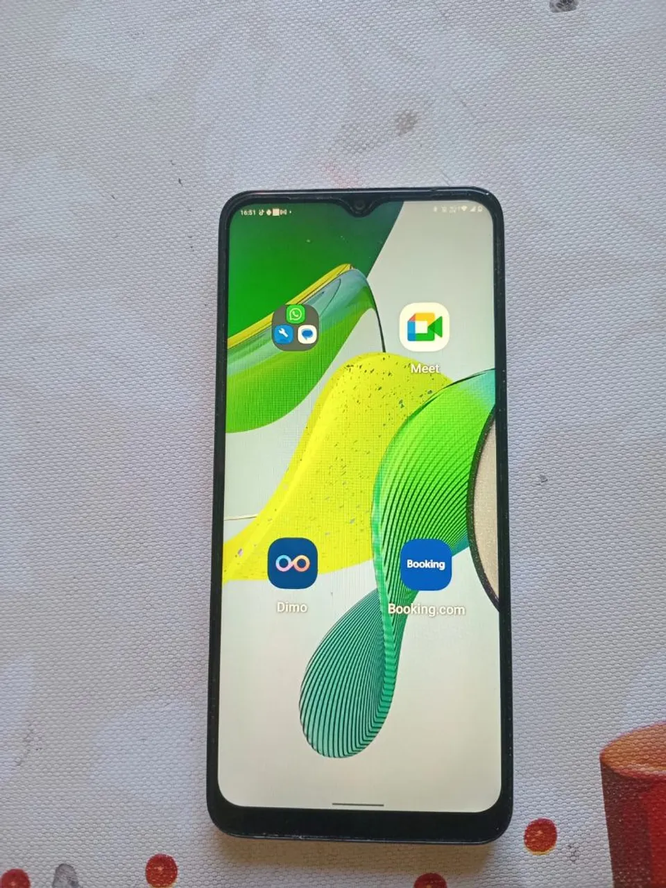 MOTO E13  VENDO 200$