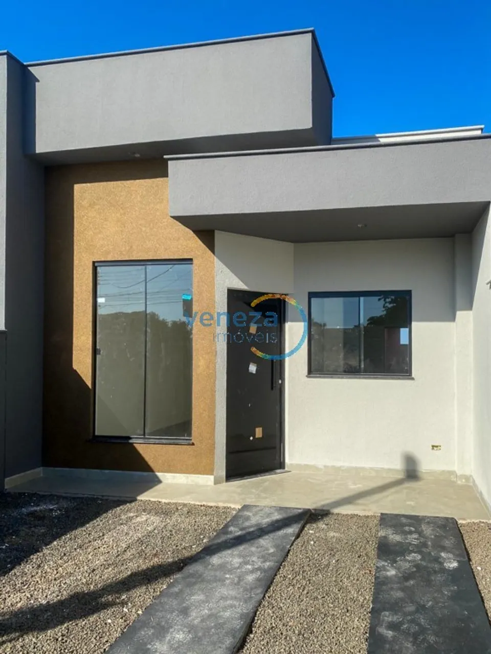 Casa Residencial com 3 quartos à venda por R$ 435000.00, 83.00 m2 - ABUSSAFE - LONDRINA/PR