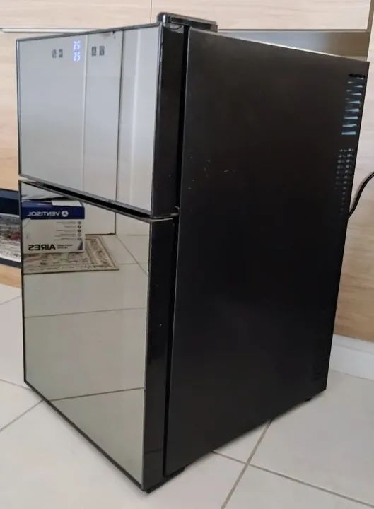 Adega Philco 2 portas - parte inferior não resfria - Foto 3