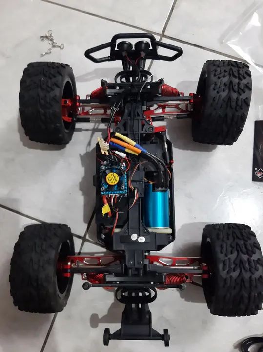 Wltoys 104016 c/ 3 baterias e Upgrades. Seminovo!!!! - Foto 2