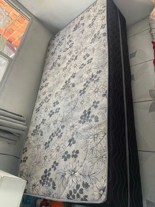 Cama solterão, em perfeito estado, sem manchas e sem avarias - Foto 2