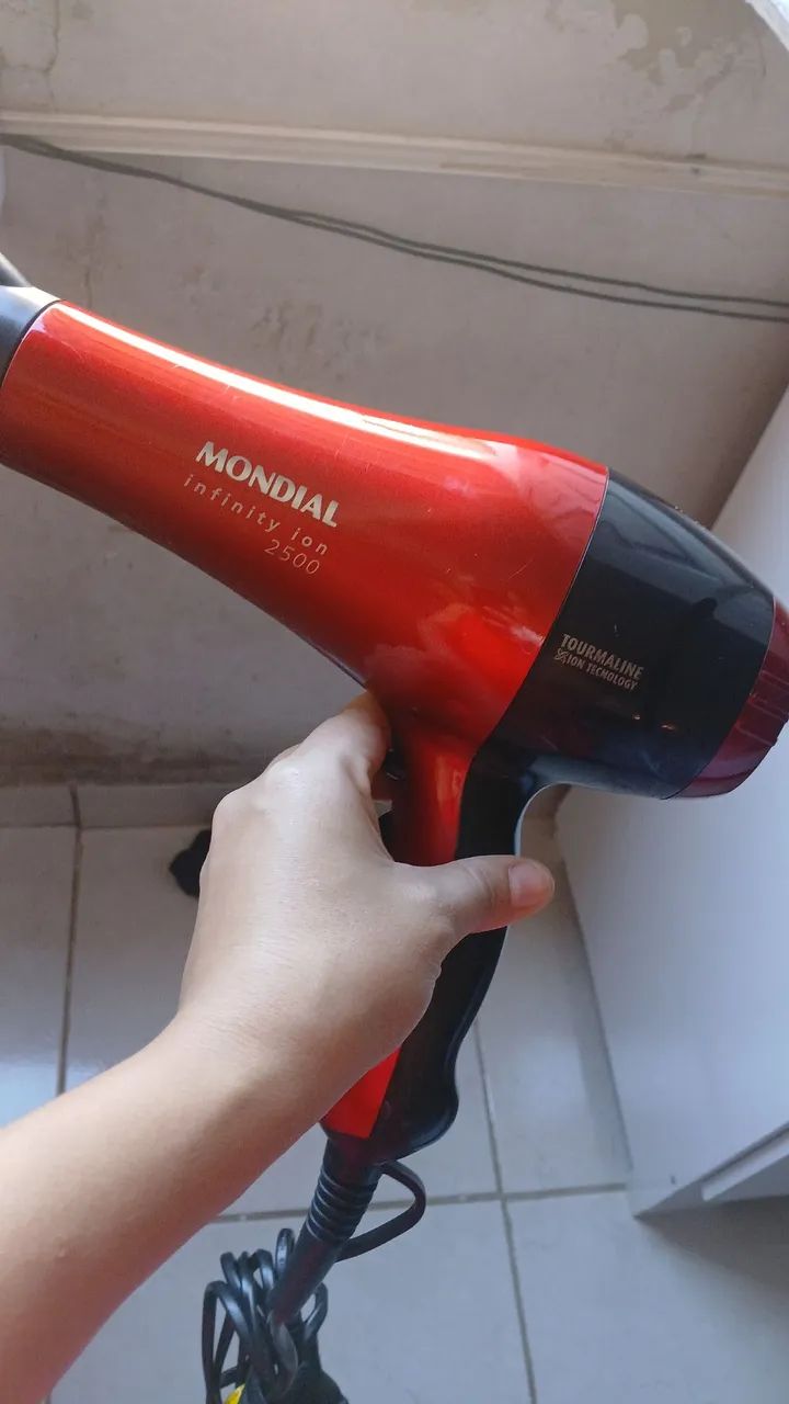 Bolsa transversal marrom em tecido texturizado - Foto 2