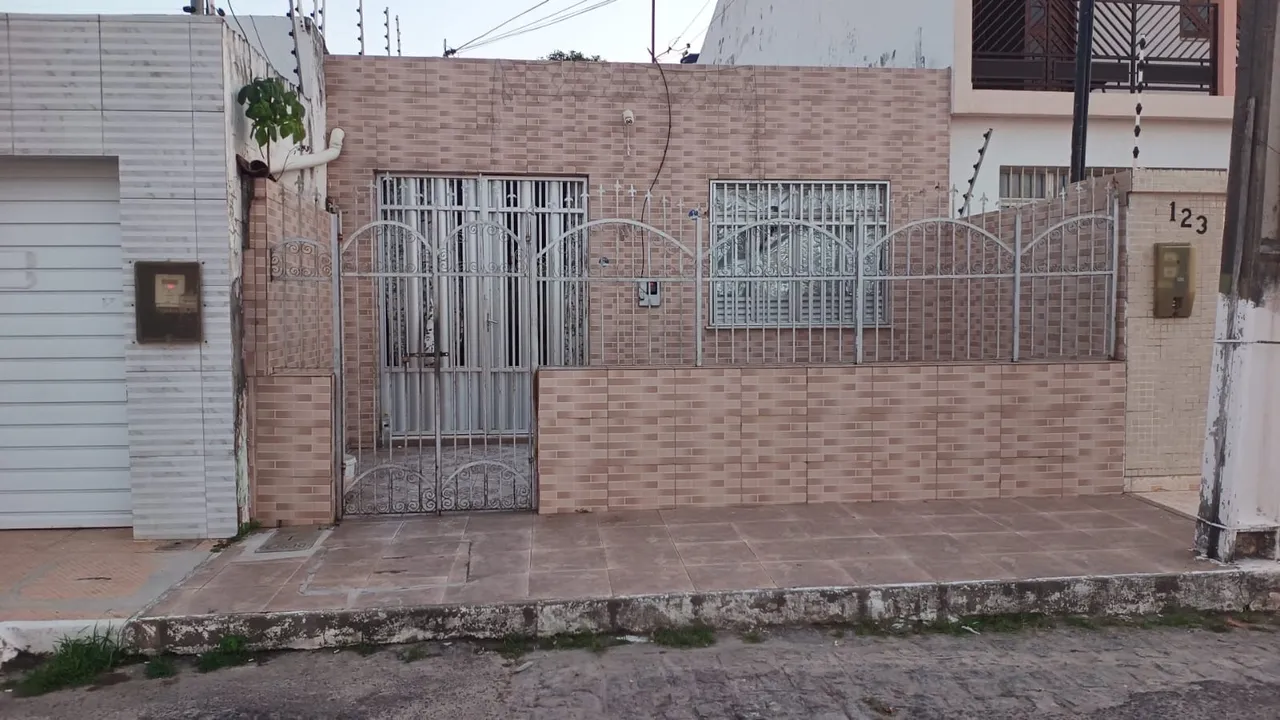 Casa a venda no bairro Novo paraíso