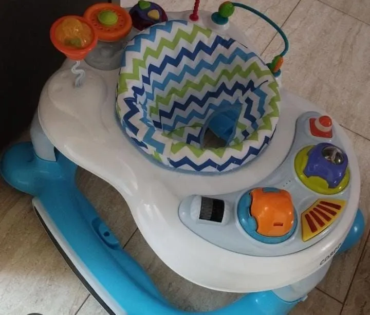 Andador Infantil com atividades