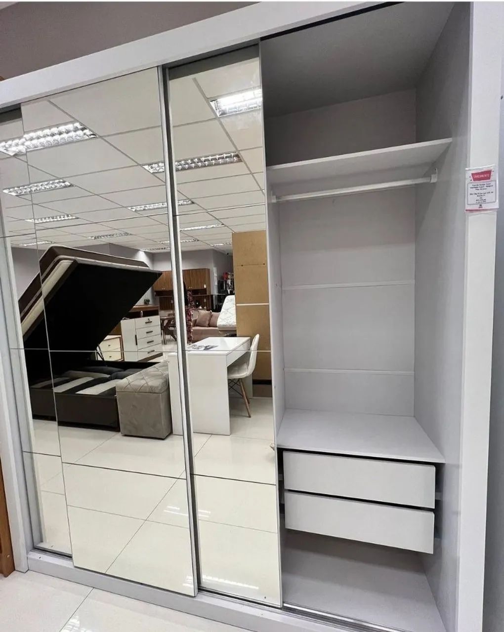 Guarda roupa todo espelhado  - Foto 2