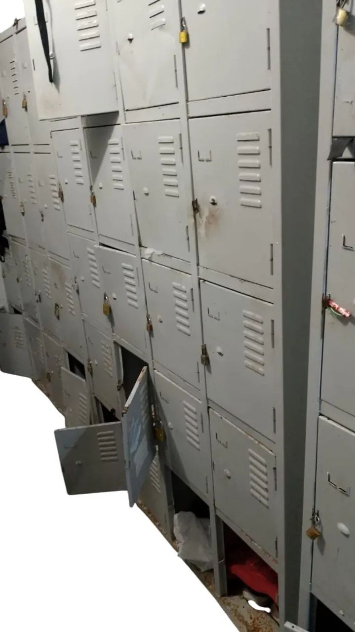 Reforma e Pintura de Armário Roupeiros / Vestiário, Estantes, Arquivos e Armários em aço - Foto 2