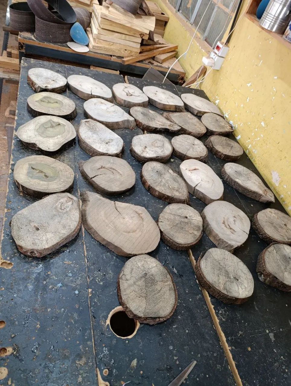 Madeira (Abacateiro e ipê)