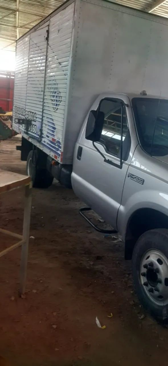 FORD F-4000 bem Conservada baú  - Foto 2