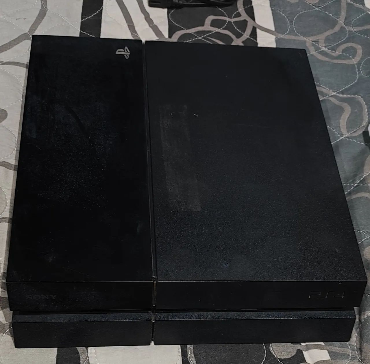 PS4 - FAT Black Piano