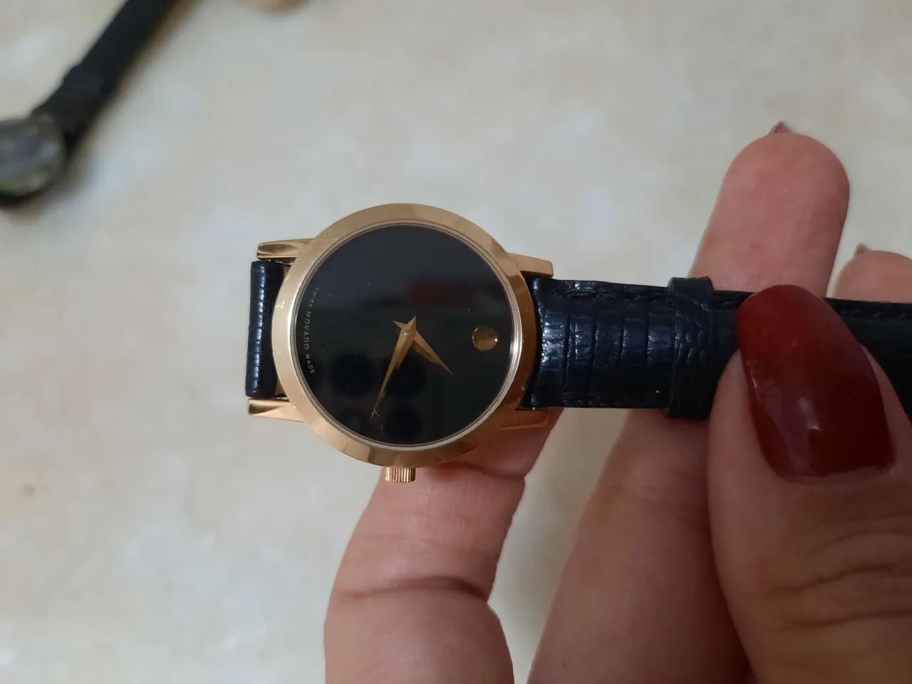 Relógio Movado Original Dourado com Pulseira em Couro - Foto 3