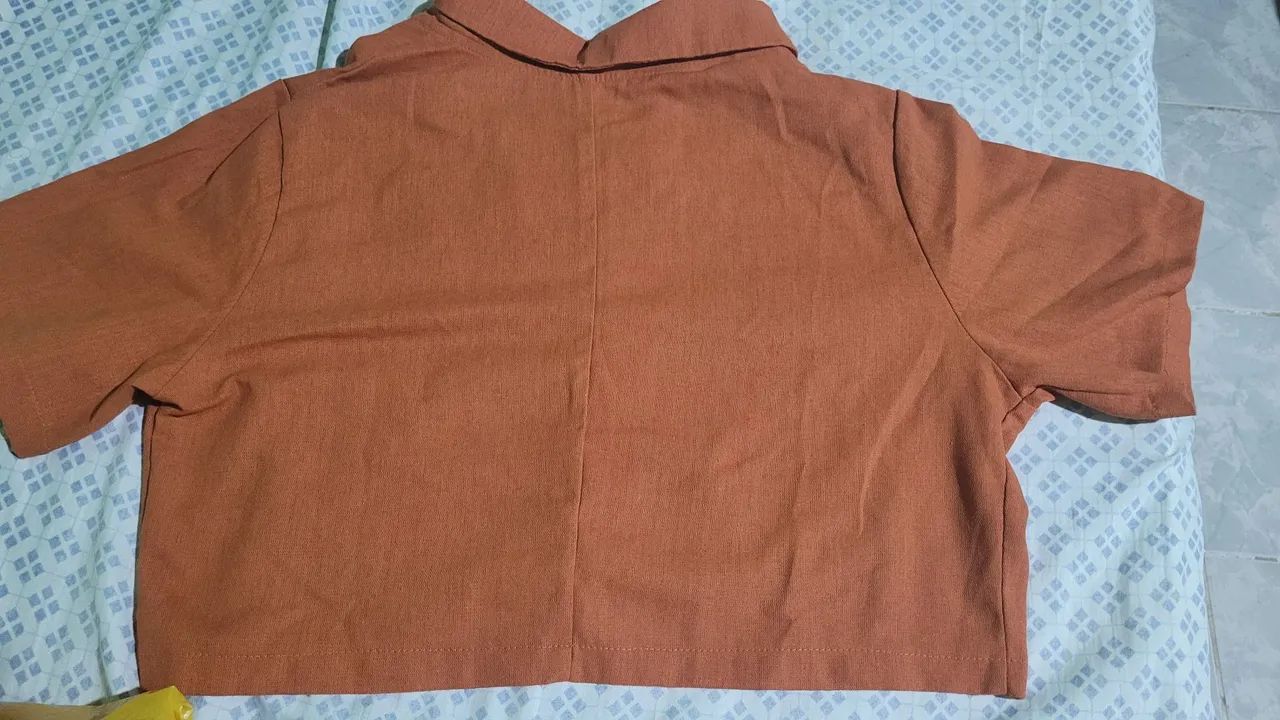 Blusa Cropped Marrom - Foto 2
